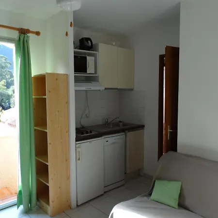 L'empereur Apartahotel 2*