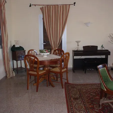 L'empereur Apartahotel 2*