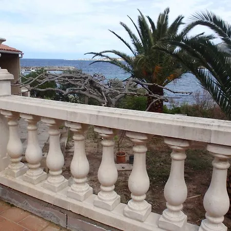 L'empereur Apartahotel 2*